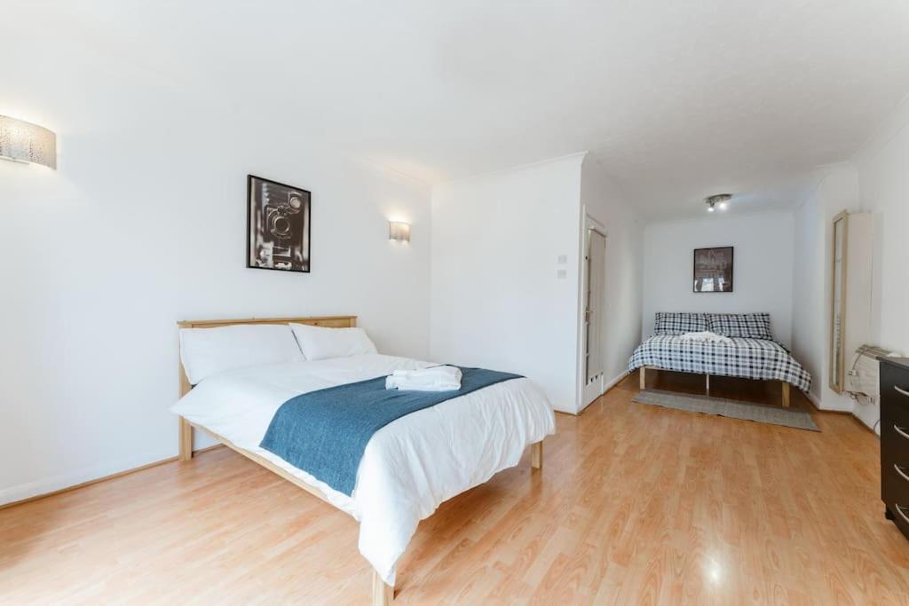 Up To 4 People, Room In A Share House Next To London Bridge Экстерьер фото