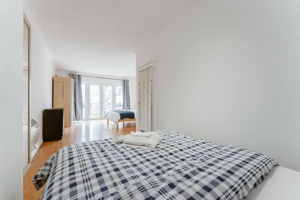 Up To 4 People, Room In A Share House Next To London Bridge Экстерьер фото