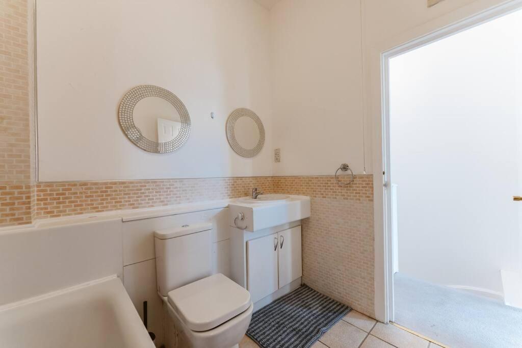 Up To 4 People, Room In A Share House Next To London Bridge Экстерьер фото